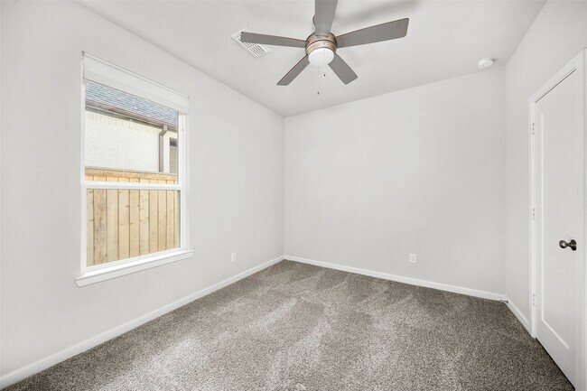 Building Photo - 15642 Dark Sky Trail