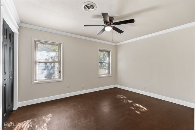 Building Photo - 1606 Joy Dr