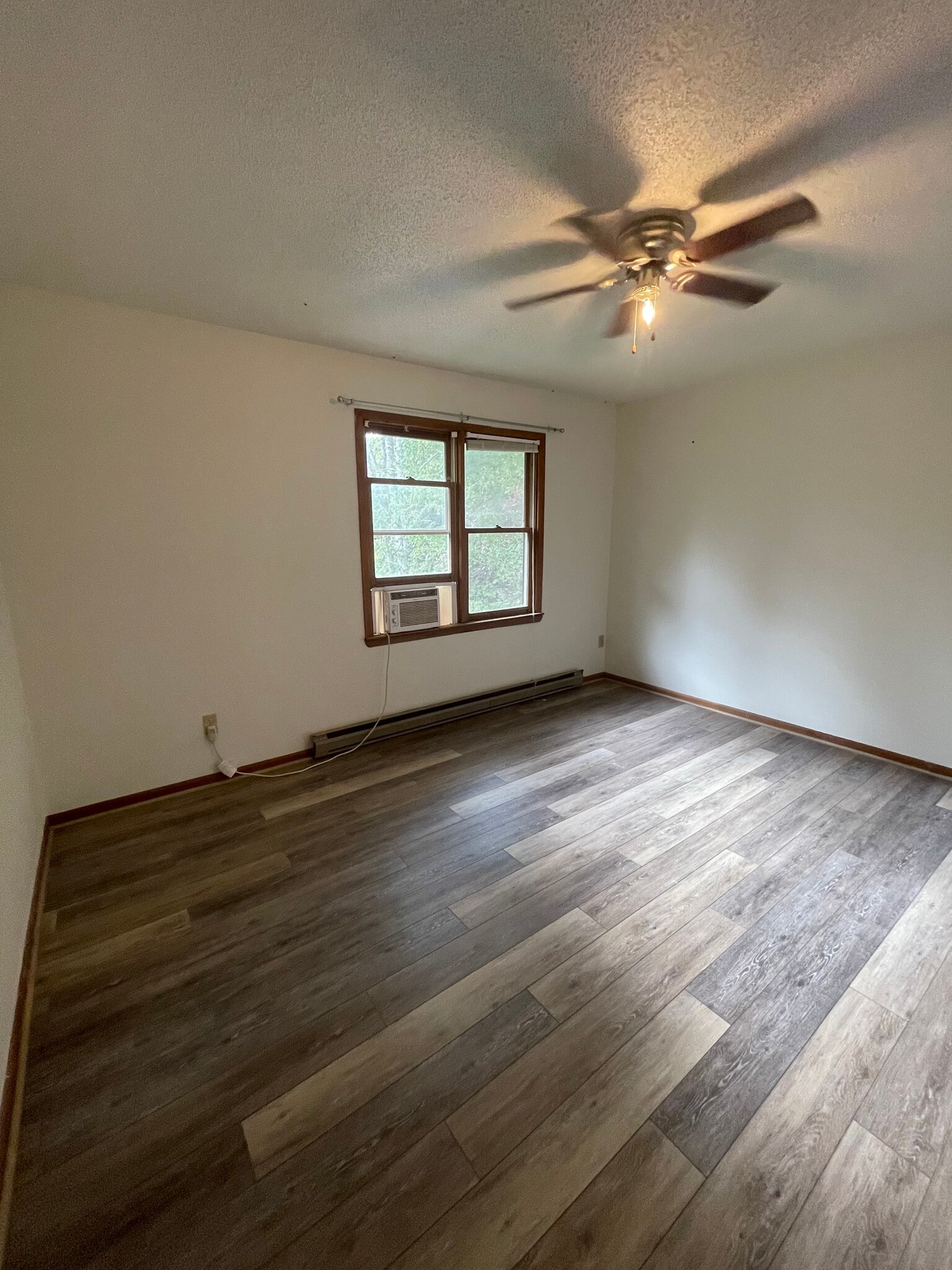 Building Photo - 27 E Raccoon Rdg
