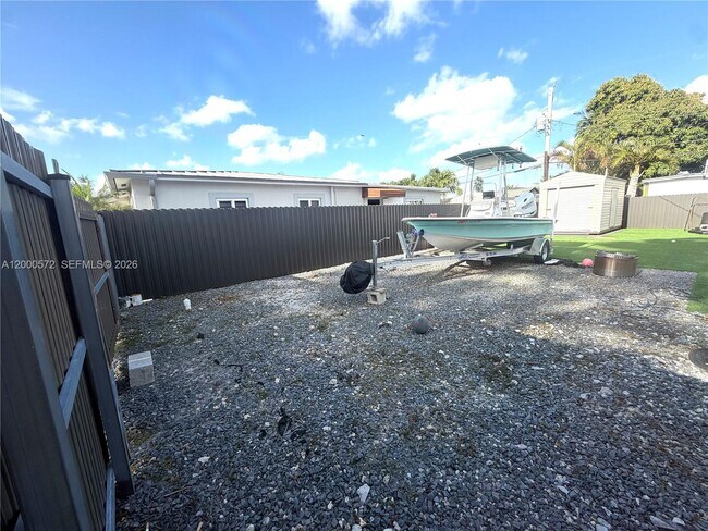 Building Photo - 6497 W 8th Ln