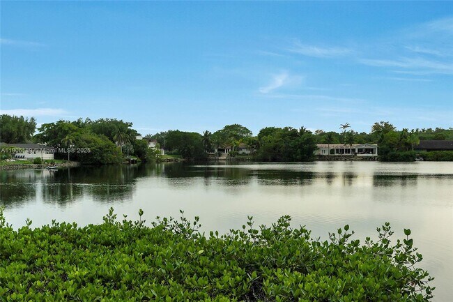 Building Photo - 415 Rovino Ave