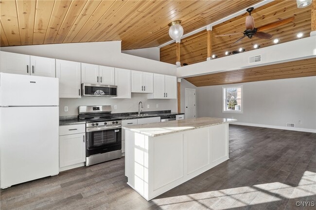 Building Photo - 201 Highbridge St