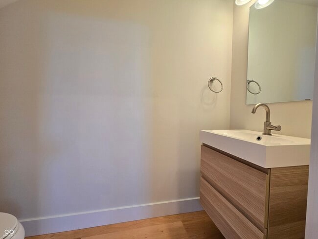 Building Photo - 1226 Cottage Ave