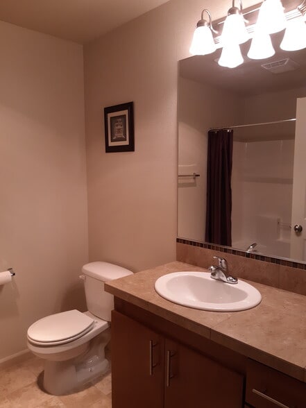 Hall Bath - 10664 NE Holly St