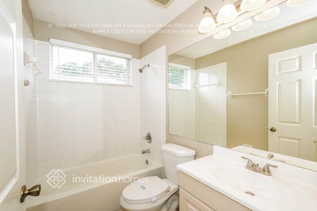 Building Photo - 6706 Clair Shore Dr