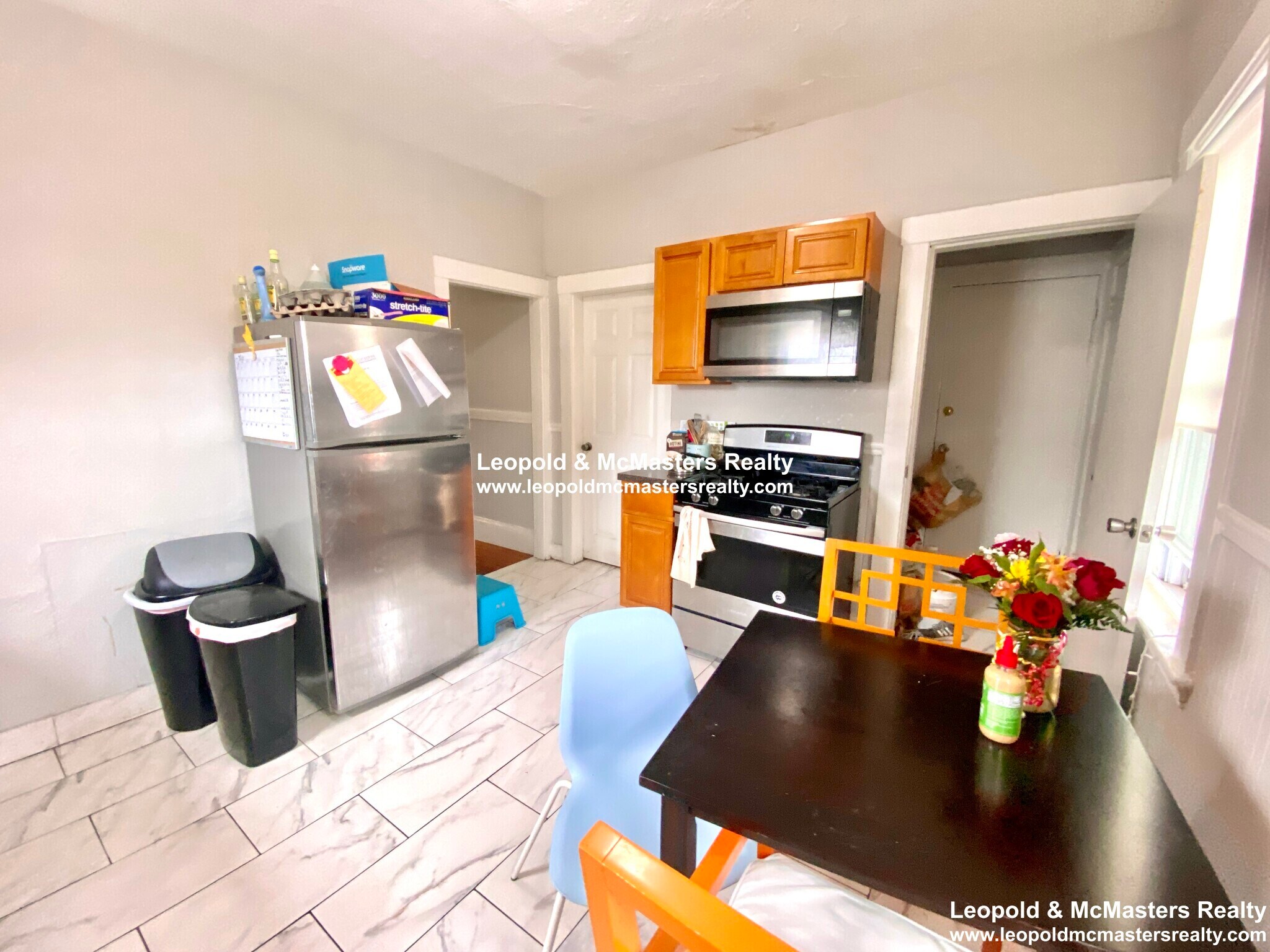 Building Photo - 19 Roseclair St