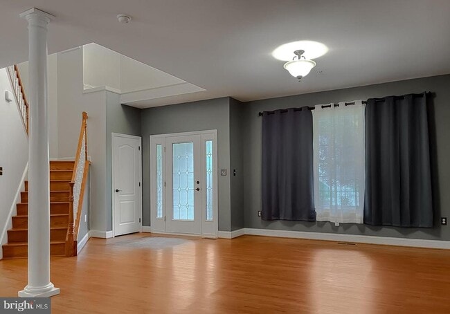 Building Photo - 46230 Sylvan Ct