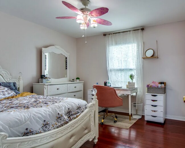 Building Photo - 6777 Autumn Oaks Dr