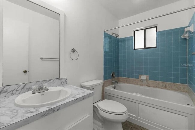 Building Photo - 4344 NW 30th Ter