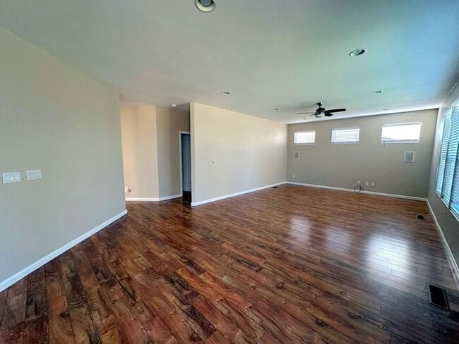 Building Photo - 3031 Sky Country Dr