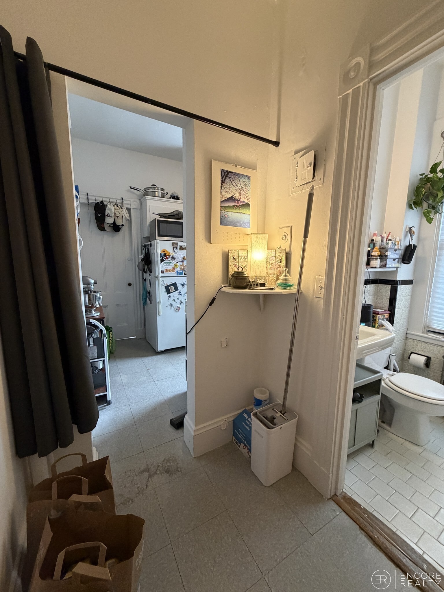 Building Photo - 16 Davis Ave