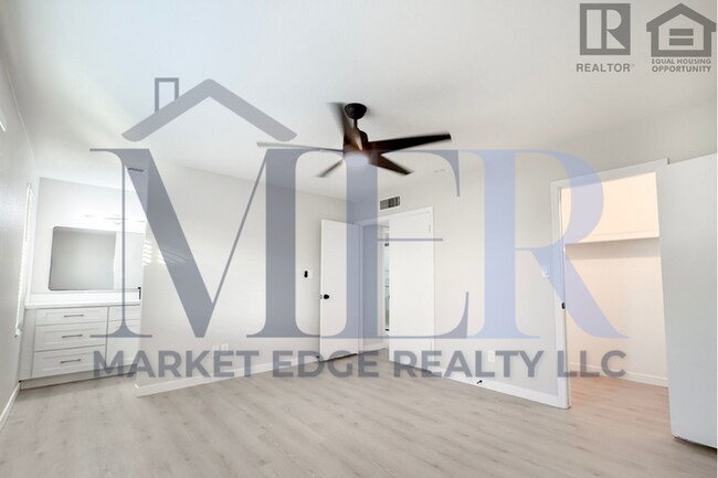 Building Photo - 3Bed/2Bath Home at Union Hills/I-17! $399 ...