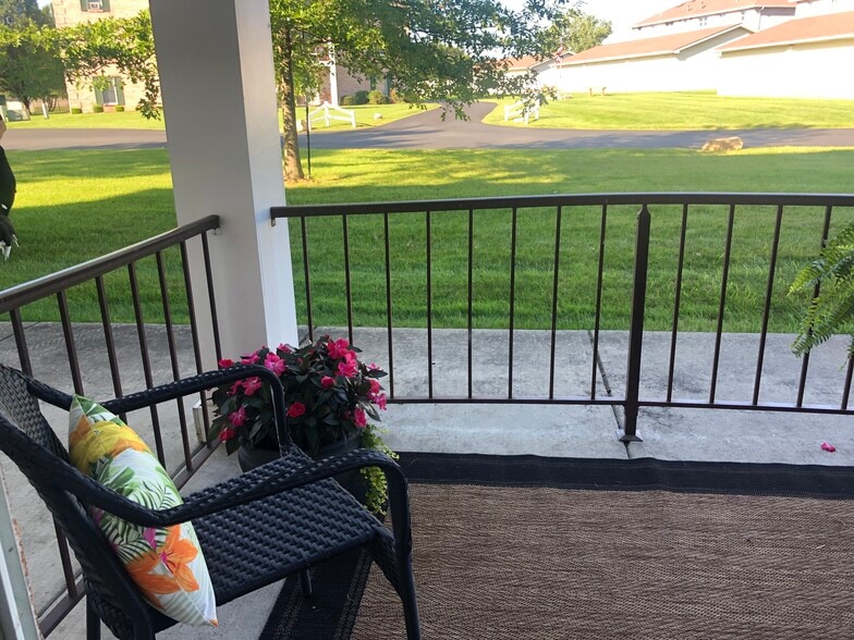 Building Photo - 7398 Eisenhower Dr