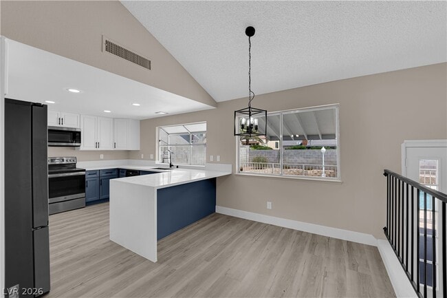 Building Photo - 6320 Peppermill Dr