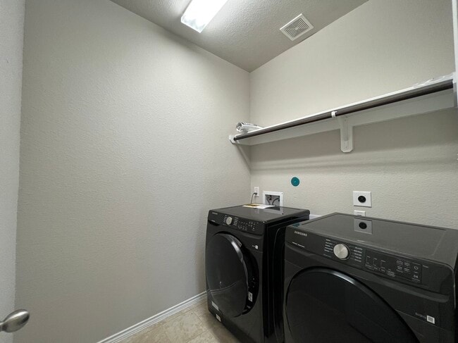 Building Photo - 2510 Northern Great White Ct