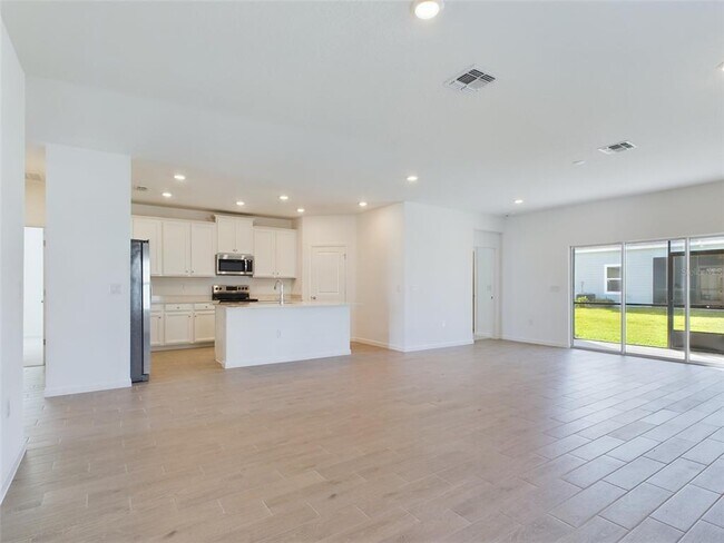 Building Photo - 7432 SW 76th Ter