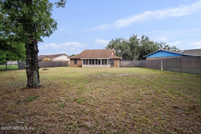 Building Photo - 7650 Cranberry Ln S