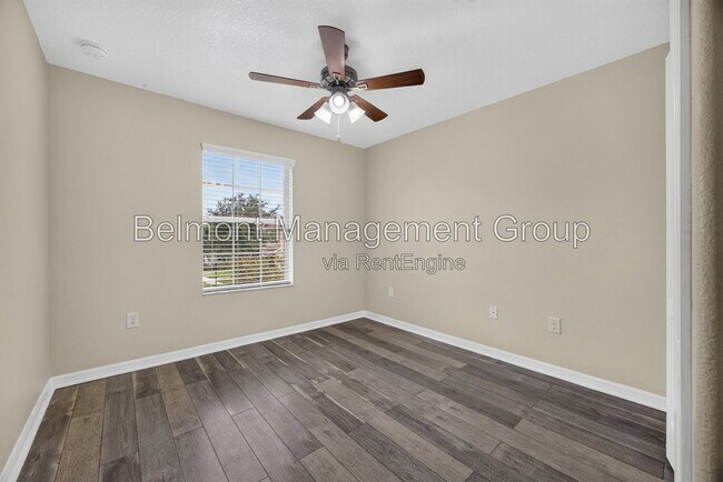 Building Photo - 10709 Savannah Landing Cir
