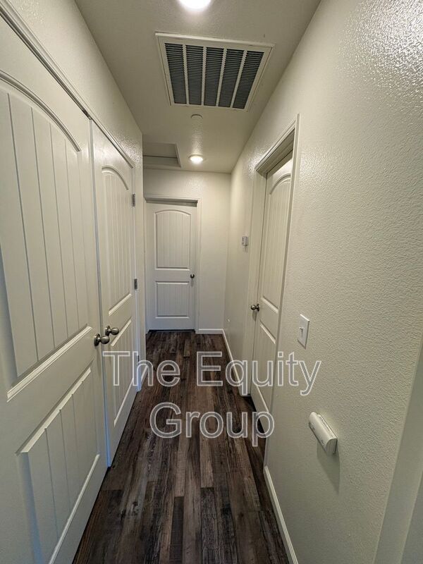 Building Photo - 717 W Perez Ave