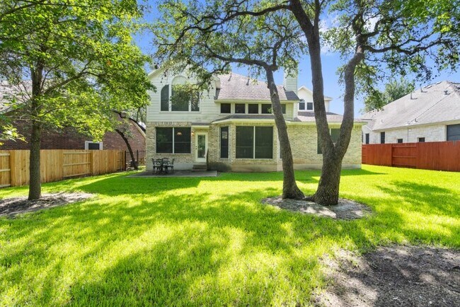 Building Photo - 10724 Thoroughbred Dr