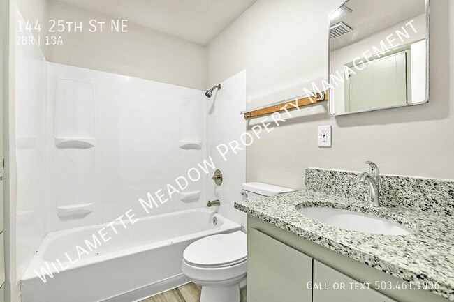 Building Photo - Beautifully Updated 2-Bedroom Apartment in...