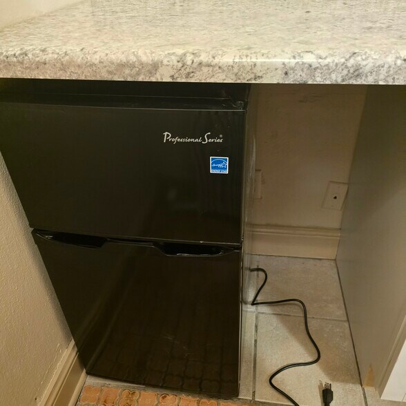 Building Photo - 6008 8th Ave