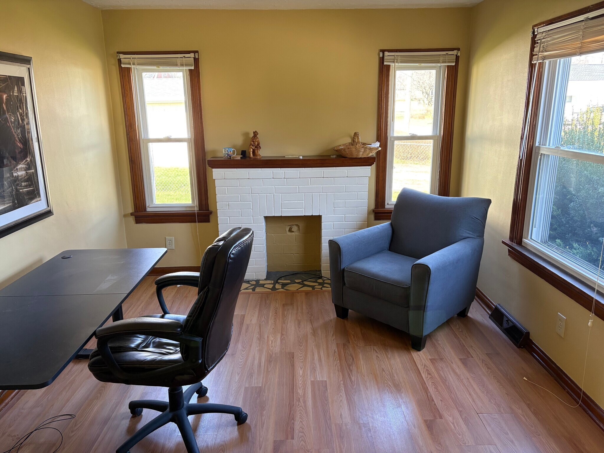 Building Photo - 211 27th St SE