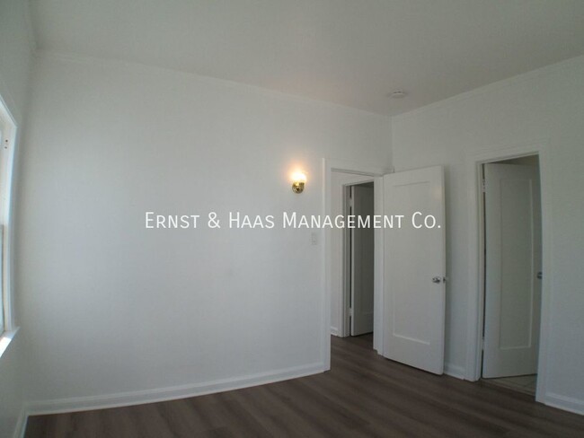 Building Photo - Great 1 Bedroom Apartment in Historical Wi...