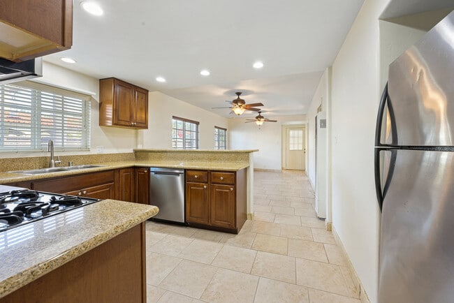 Building Photo - 3896 Harney St