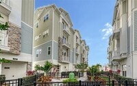 Building Photo - 512 Laurel Pk Dr