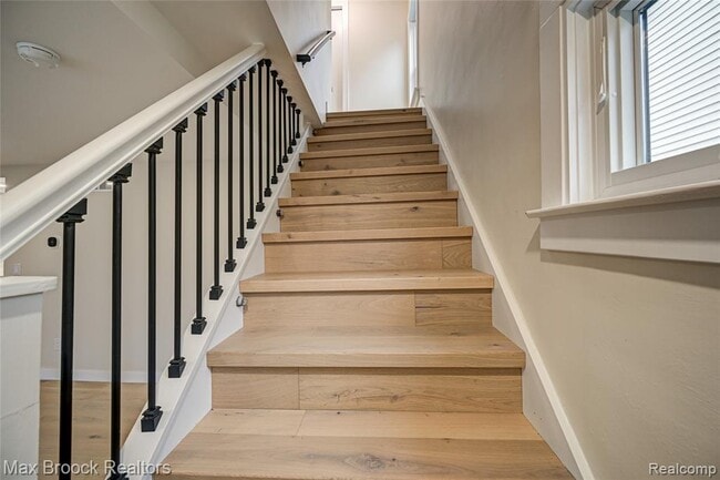 Building Photo - 409 Baldwin Ave