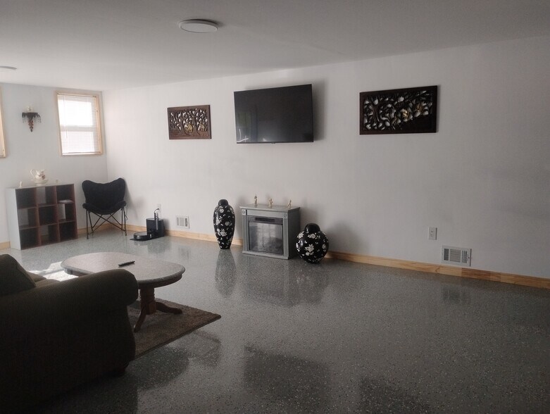 Building Photo - 3517 NY-12