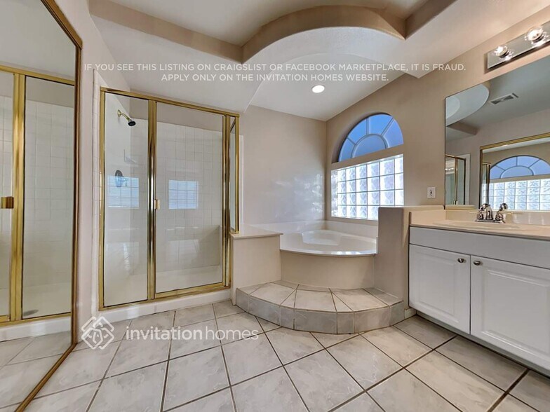 Building Photo - 2405 Eagleridge Dr