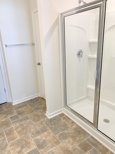 Master Bath - 6115 Guildford Hill Ln
