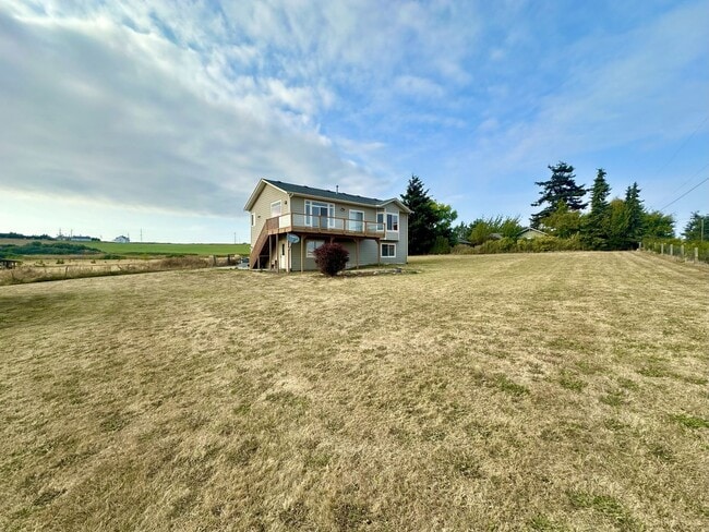 Building Photo - 2 Bed 2 Bath - Penn Cove - Small Dog - Vie...