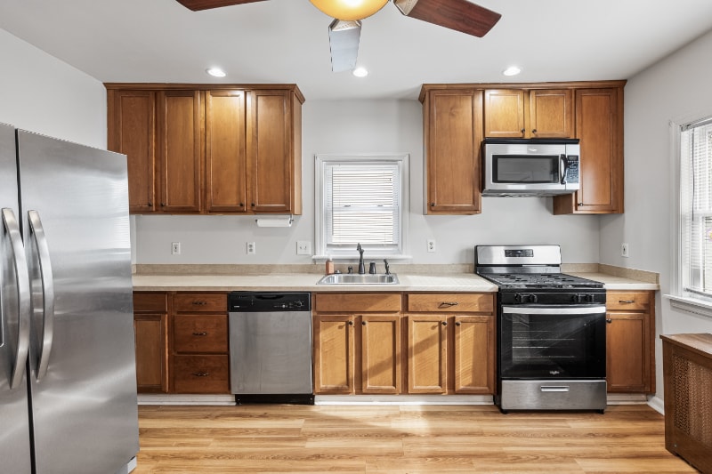 Building Photo - 106 Congress Ave