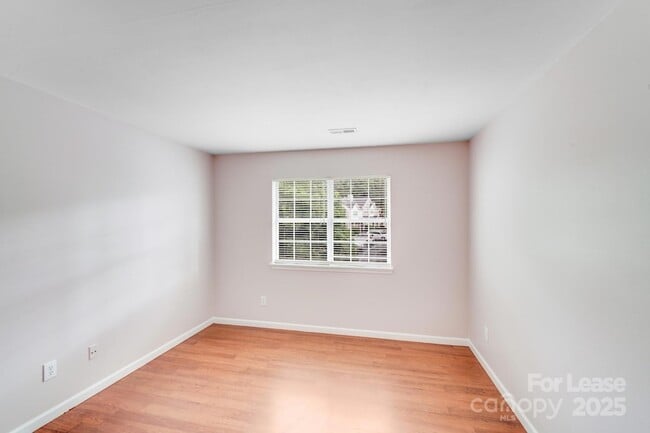 Building Photo - 5670 Prescott Ct