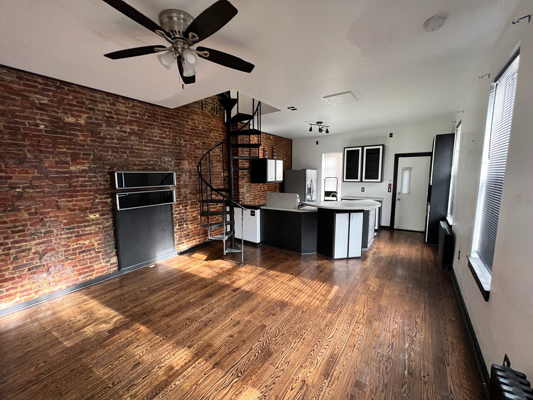 Building Photo - 845 N 23rd St