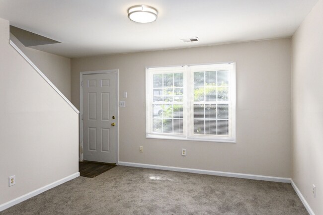 Building Photo - 3214 Martin Ave