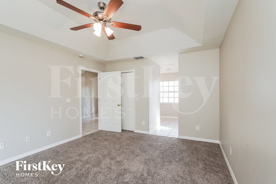 Building Photo - 2915 12th St W