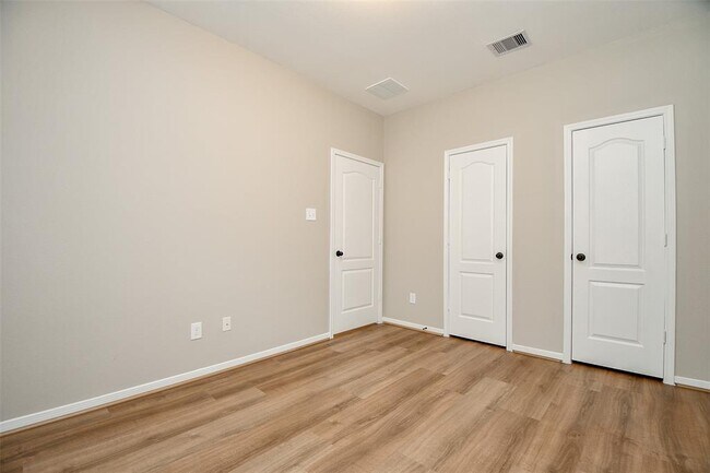 Building Photo - 15219 Ashbrook Dove Ln