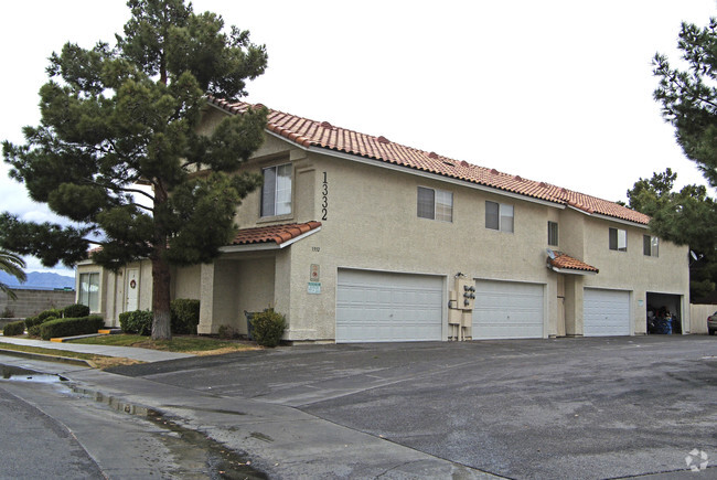 Building Photo - Rainbow Gardens