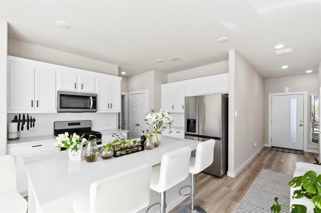 Building Photo - 615 Cottage Wood Dr