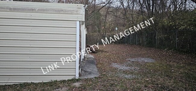 Building Photo - 2310 N Chamberlain Ave