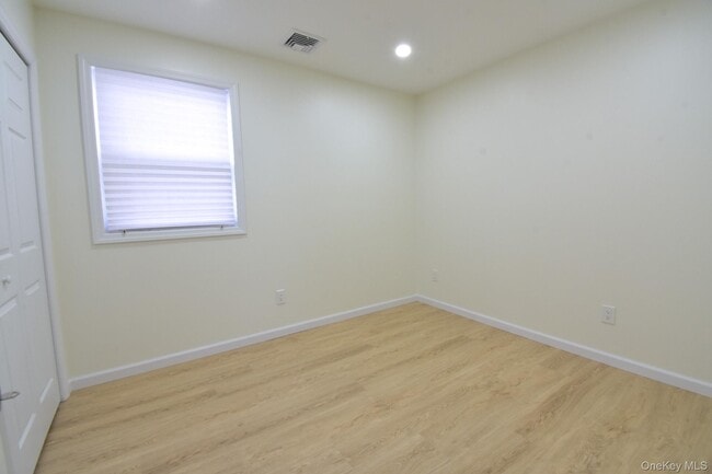 Building Photo - 36 S 5th Ave