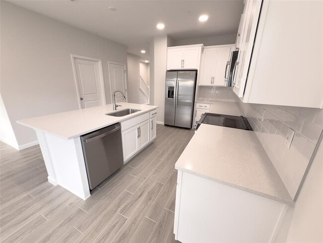 Building Photo - 640 Pothos St