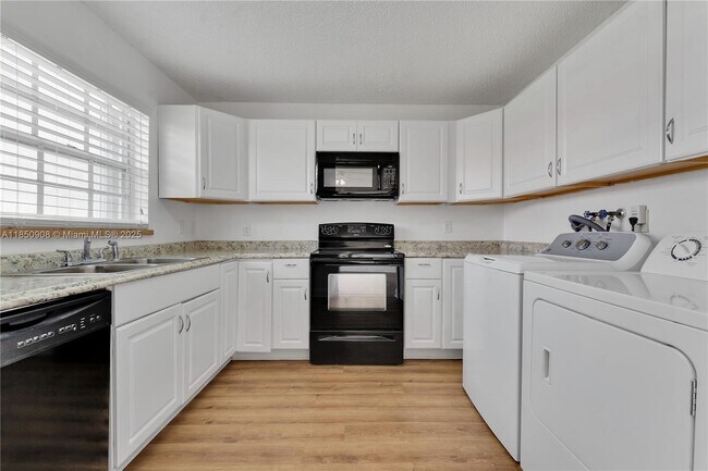 Building Photo - 13561 SW 62nd St