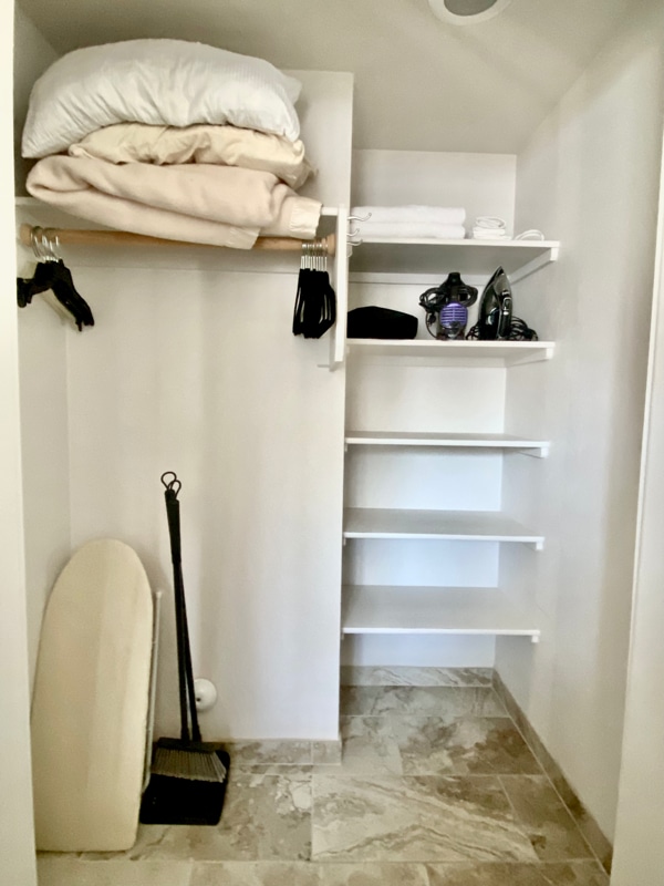 Building Photo - 2416 E Mabel St