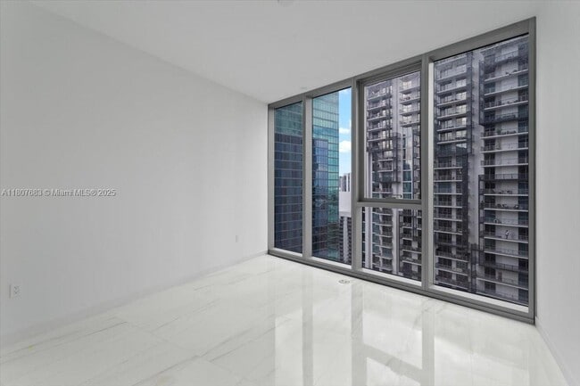 Building Photo - 300 Biscayne Blvd Way