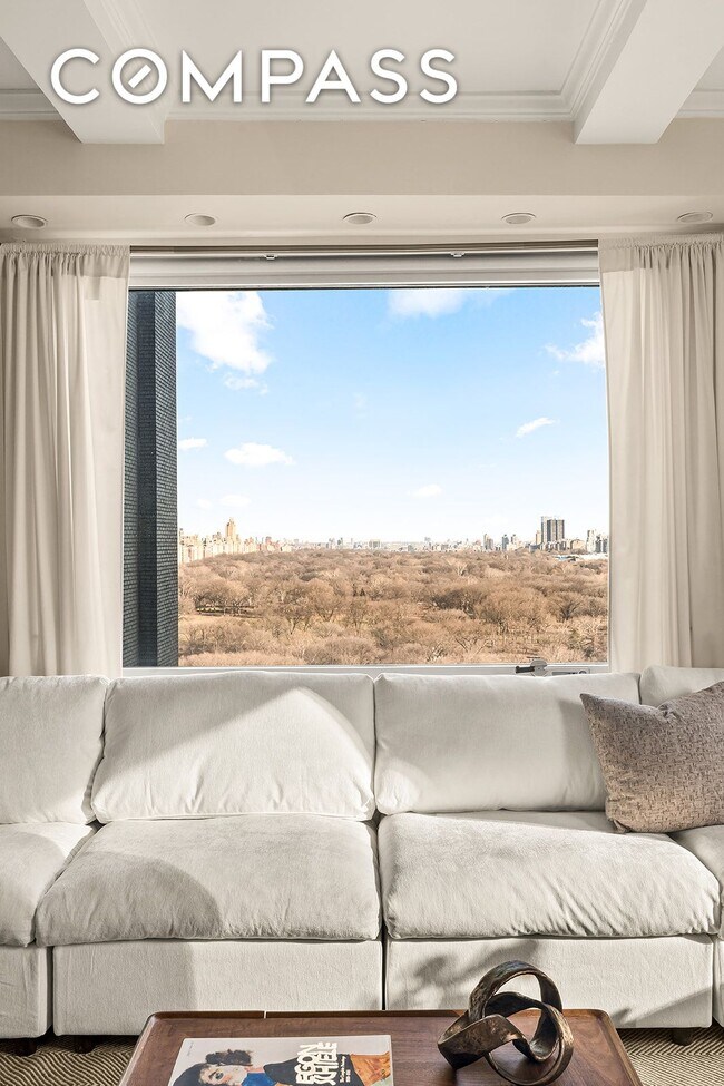 Building Photo - 160 Central Park S